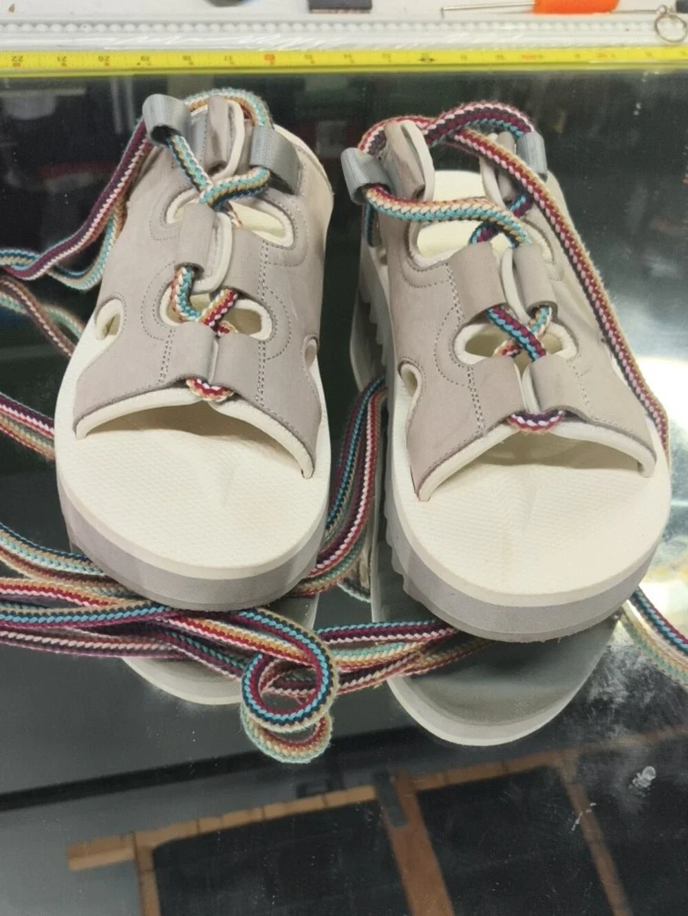 Women's 8 Suicoke Ray-ab sandal W/ oversized multicolored wrap-around Laces. NEW